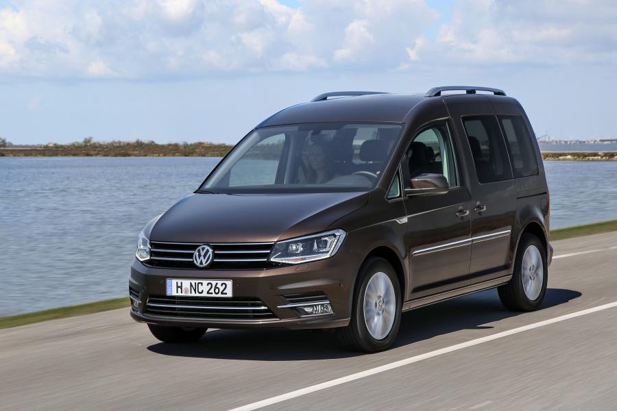  Volkswagen Caddy Highline 2015 года  (фото 9 из 19)